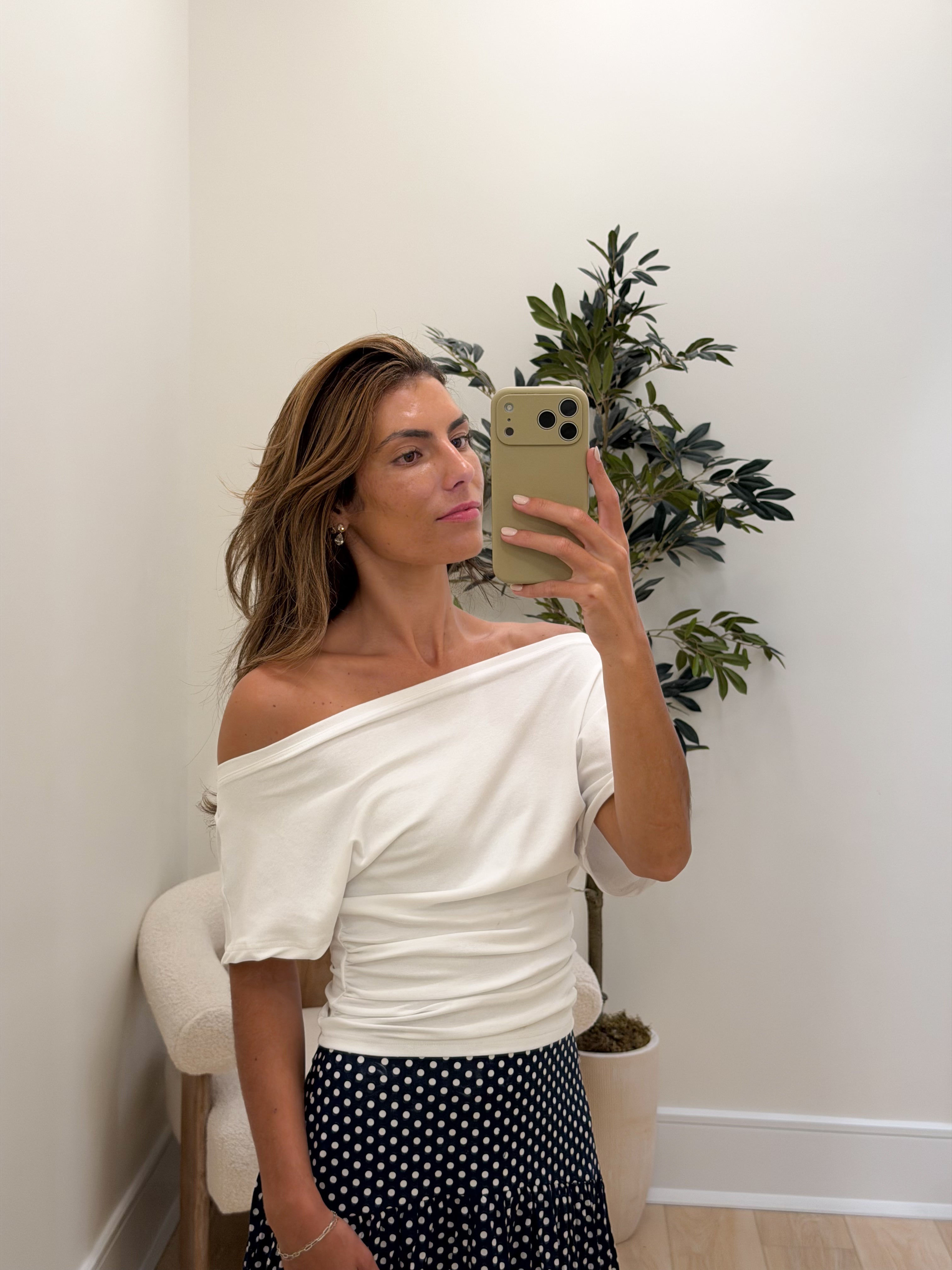 Pre-Order Riah Off Shoulder Tee (ships by 7/10)