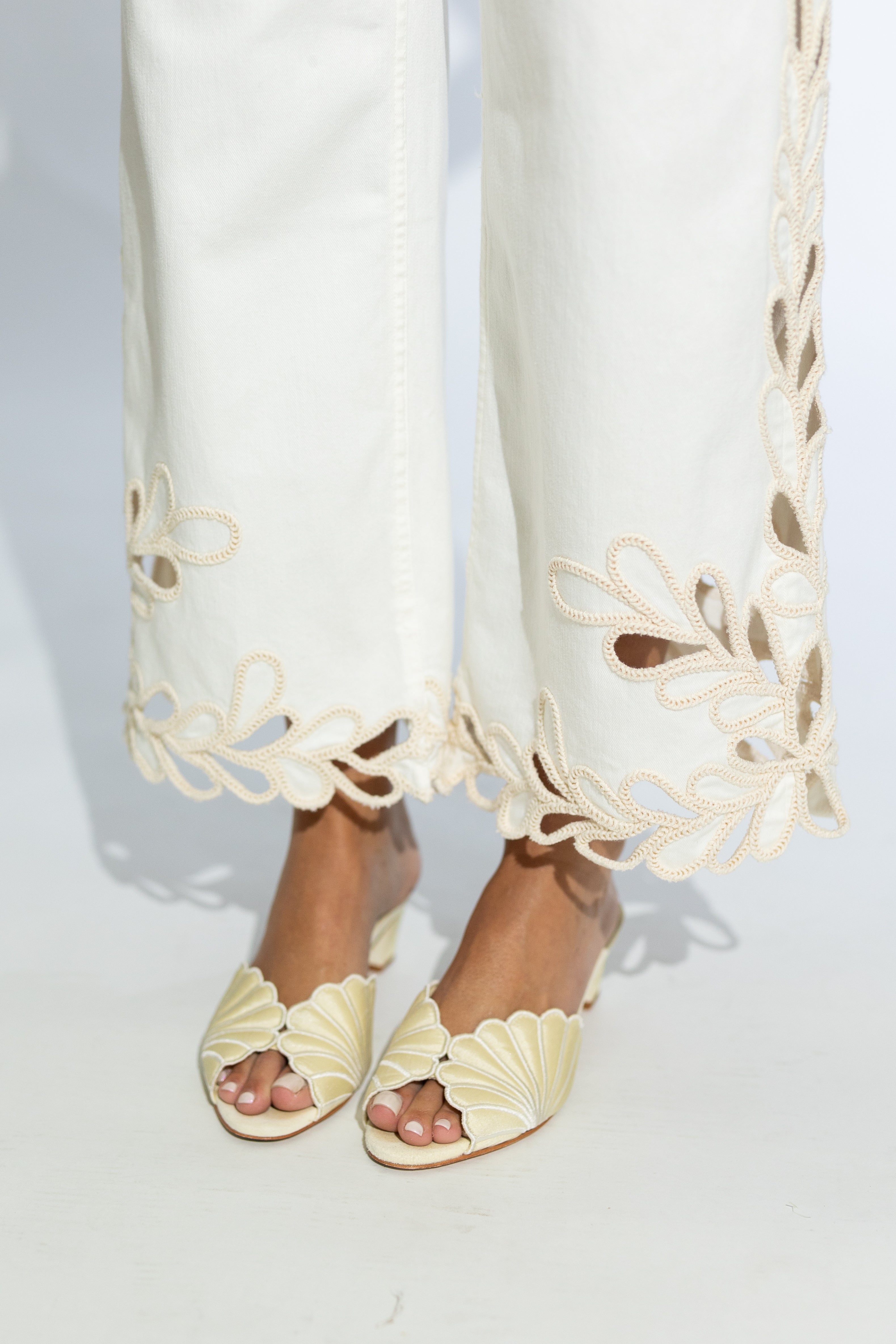 Pre-Order Audrey Bayadera Lace Jeans (ships by 8/20)
