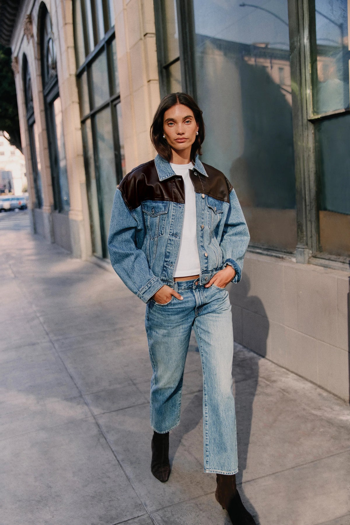 Lexi Mid Rise Bowed Straight Jean