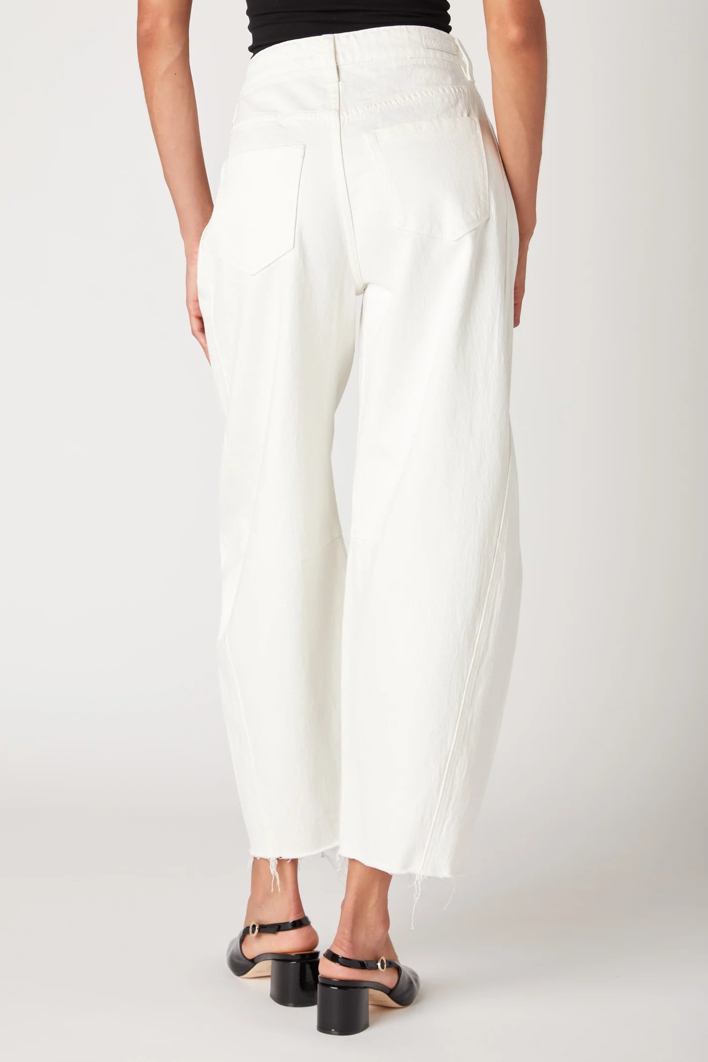 Avery Barrel Jean